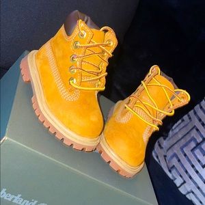 Timberland kids boots size 4c